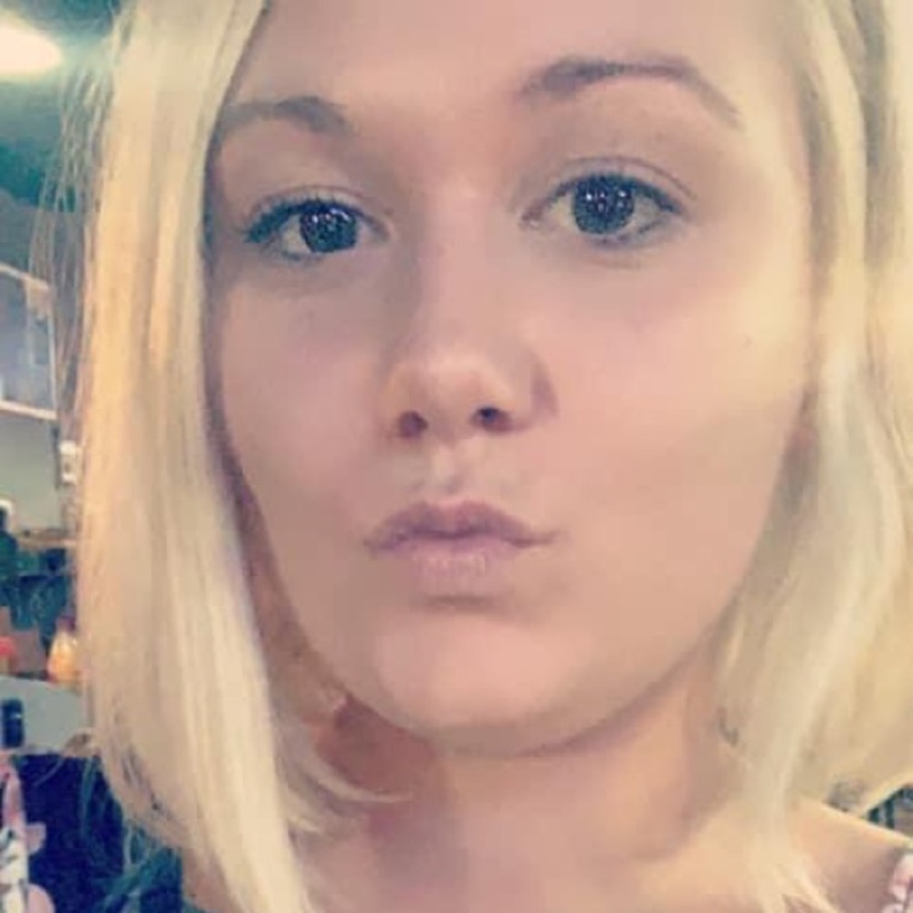 Meet your Posher, Alexis